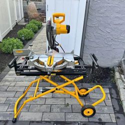 DEWALT.Rolling Miter Saw With Stand and Compound  Miter Saw