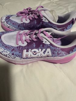 Brand new Hoka women’s size 6.5 clean and nice