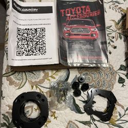 2007-2022 Toyota Tundra 2WD Rough Country Leveling Kit