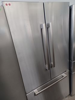 Bosch stainless steel french door refrigerator (working ice maker) - Free delivery