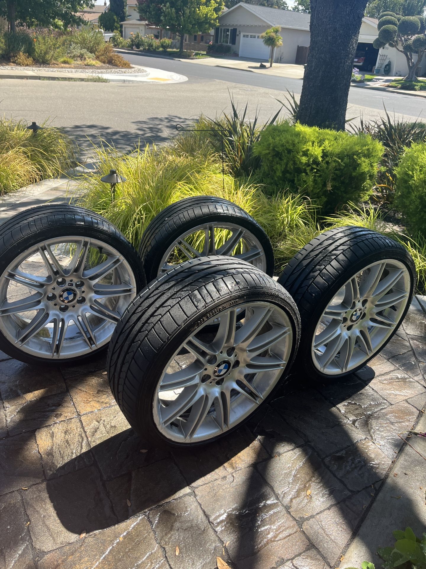 style 225 wheels oem bmw (read description)