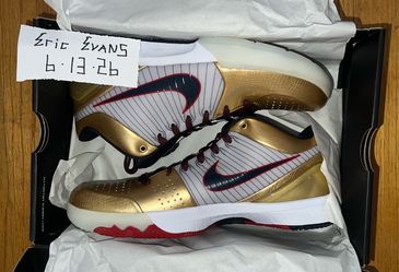 Kobe 4 “Gold Medal” Sizes 10.5, 13