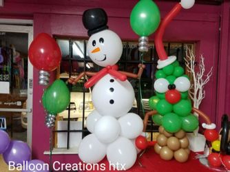 Fun Christmas balloon decor