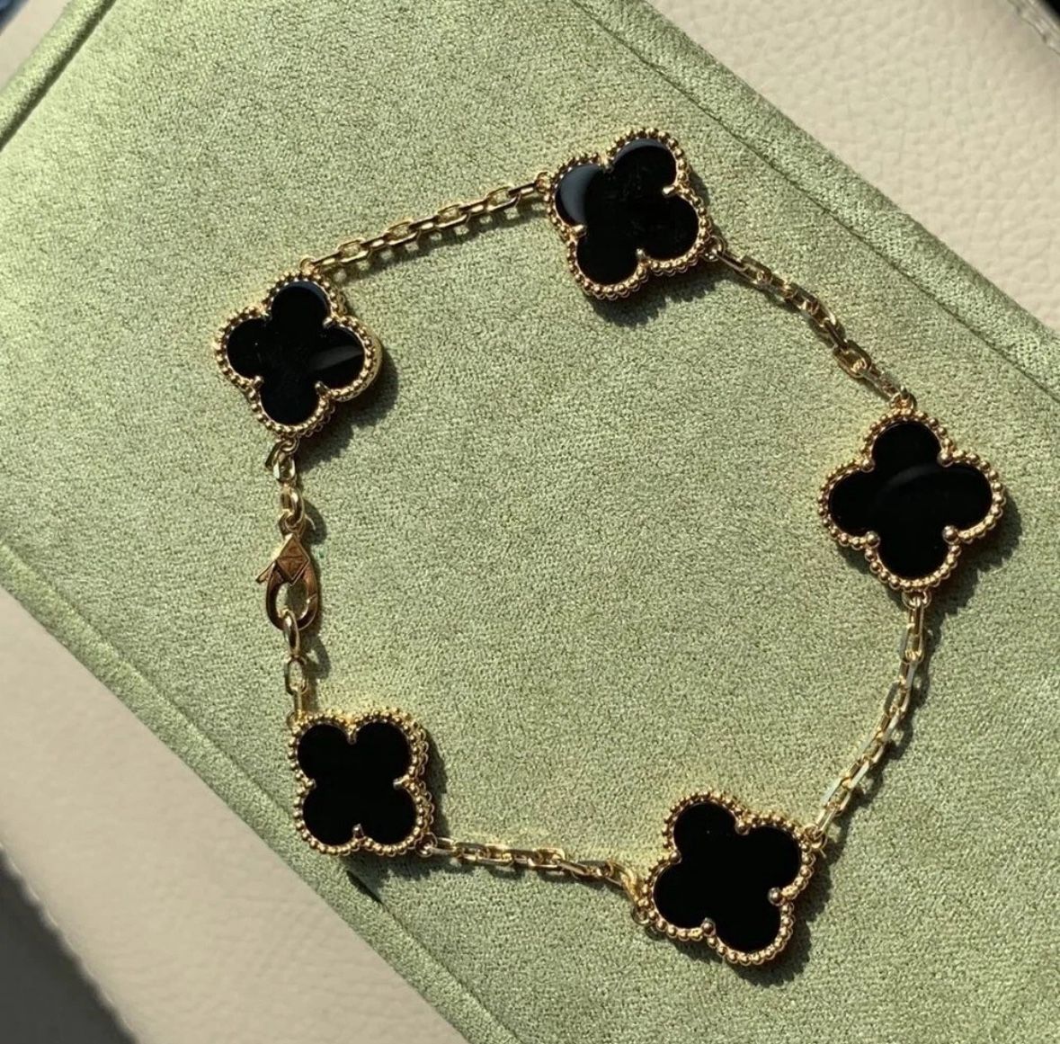 VCA Vintage Alhambra Bracelet Onyx 5 motifs 18k Yellow Gold Clover