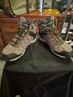 New Merrell Crosslander Mid Waterproof Hiking Boot.  Size 13