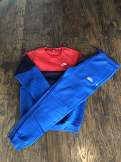 Nike Sweat + Joggers Set - NEW!