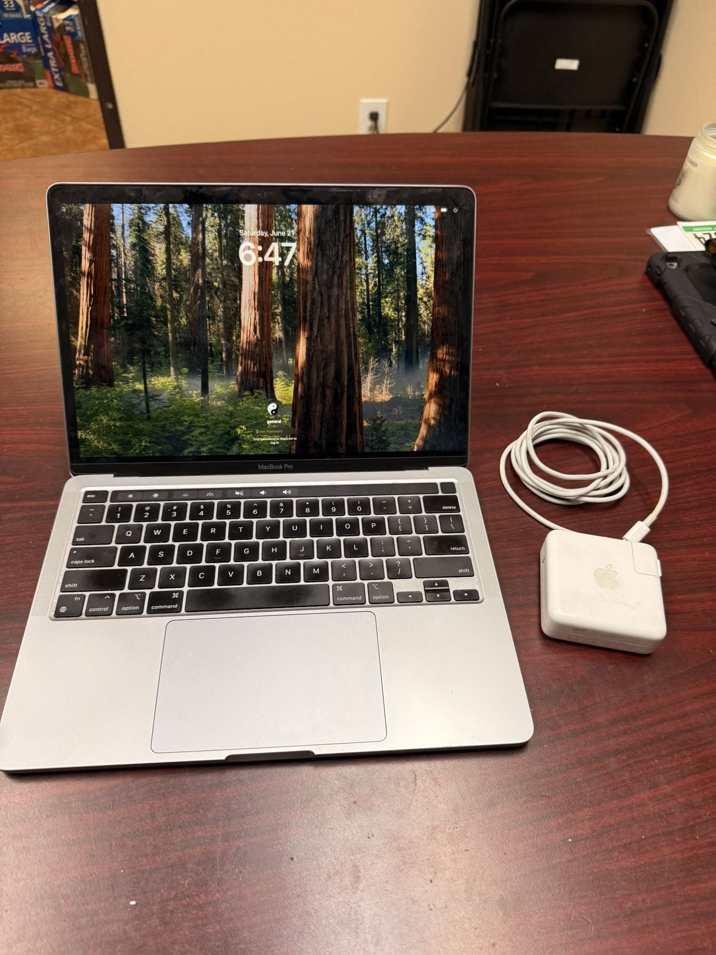 MacBook Pro Laptop M1 Chip
