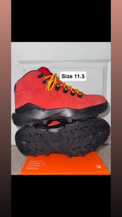 Size 11.5 Nike Cygnal Hiking Boot