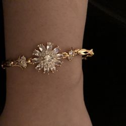 Flower Bracelet 