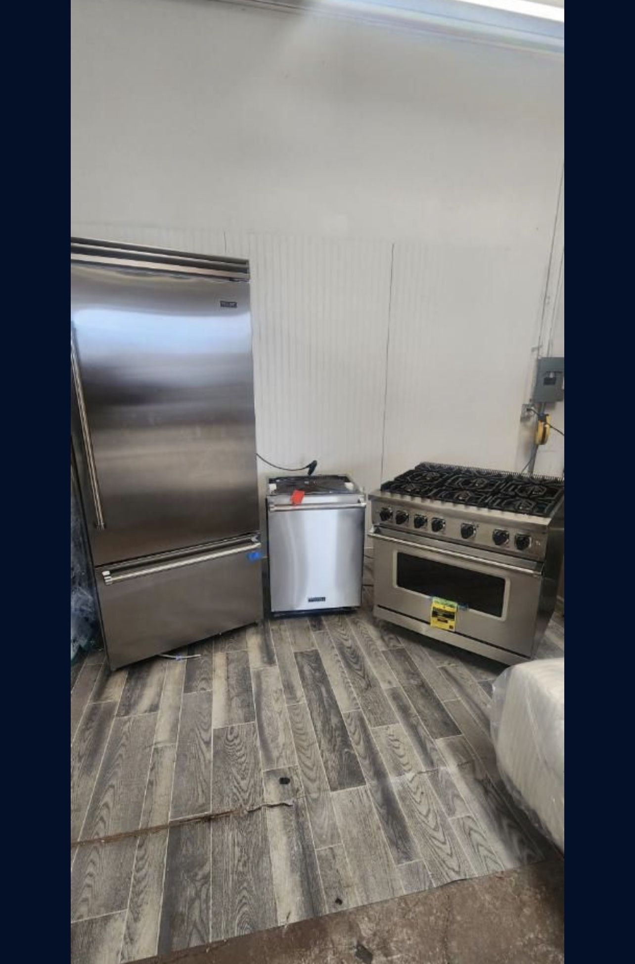 Viking Kitchen Set - Dishwasher 36’ Stove 36’ Built In Refrigerator