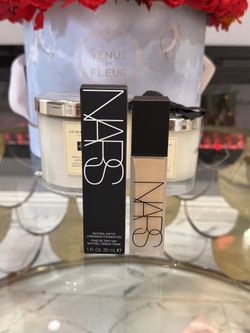 Nars natural matte long wear pore blurring foundation FIRM PRICE PRECIO FIRME  Natural Matte Longwear Pore Blurring Medium-to-Full Coverage Founda