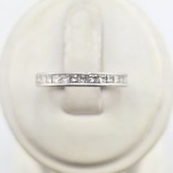 18k white gold 1ctw diamond princess cut band