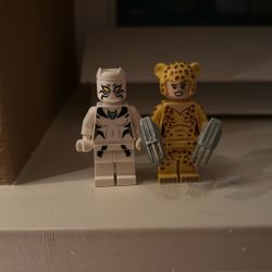Lego Tiger Duo (Equipped W/ Tails, Claws, Hat Accessories)