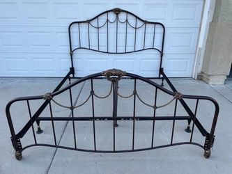 King Size Metal Bed Frame, adjustable. 