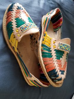 huaraches size 9 women's