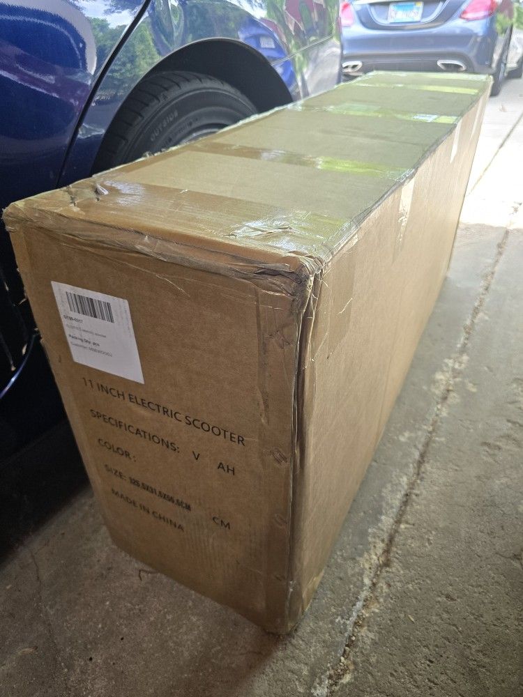 GT08 5600w Electric Scooter, 50mph Escooter, 40 Miles Range - New, Unopened