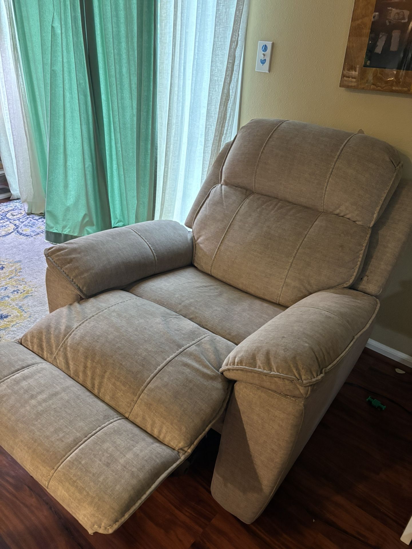 Reclining Sofa