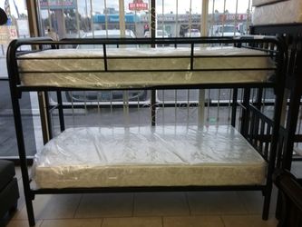 twin twin bunk bed with mattresss $339