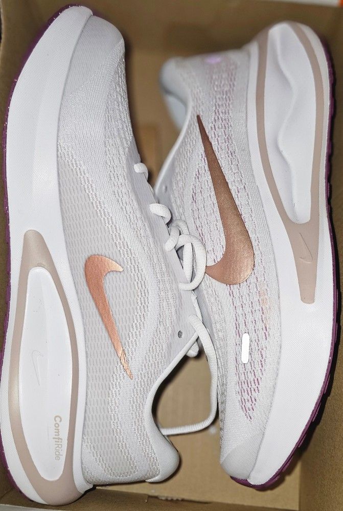 Nike Journey Comfort Glide Shoe