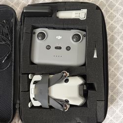 DJI mini 4 pro combo