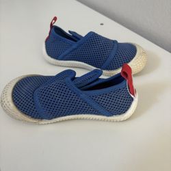 Kids water shoes 