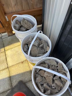 Free broken cement pieces