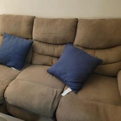 Manual Reclining Couch 