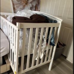 White Crib