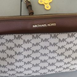 Michael kors Crossbody Purse 