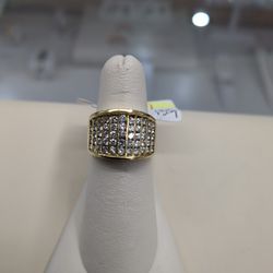18k Solid Gold Diamond Ring 13.9 Grams Regular Price $1449 Sale Price $1159 Layaway Available % Down If You Are Interested Ask Maribel Thank You 