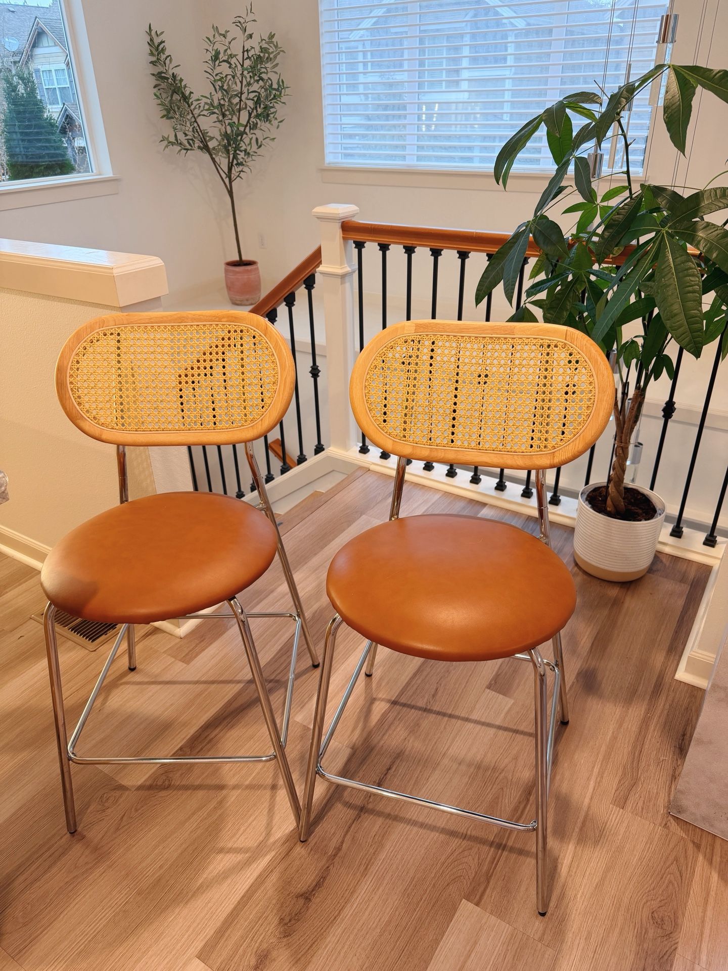 2 Stylish Bar Stools with a modern rattan and leather design