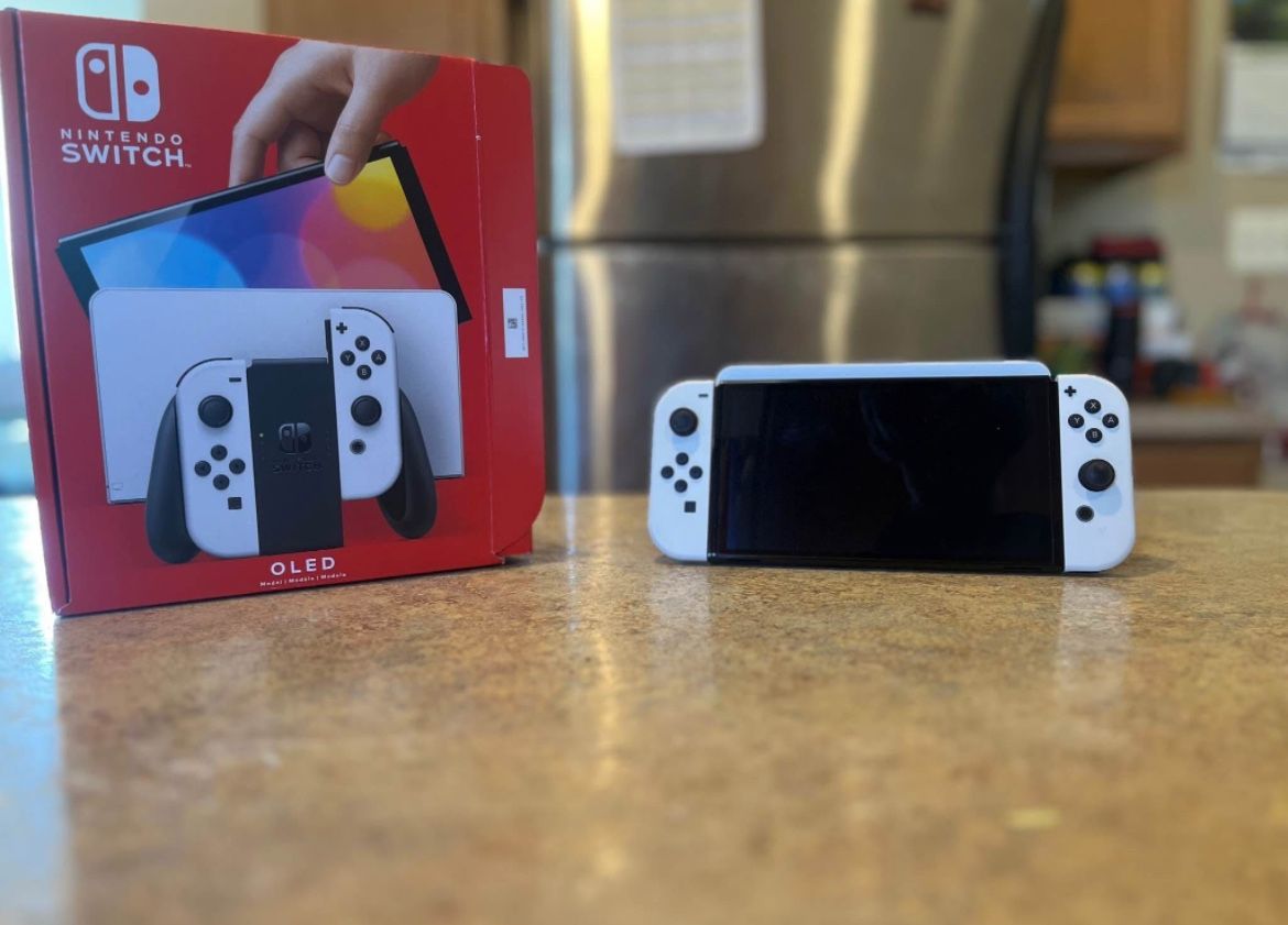 OLED Nintendo Switch | READ DESC)