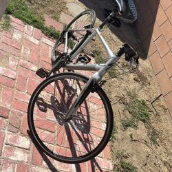 Specialized Sirrus Elite Bike 