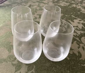 Wine Glasses 
