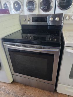 Samsung glass top stove stainless Steel everything works good ✅️