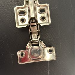 20 Self Close Hinges NEW 