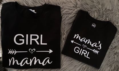 Matching mommy and daughter shirts