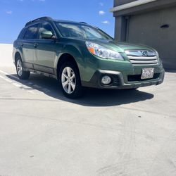 2013 Subaru Outback 2.5i Premium AWD