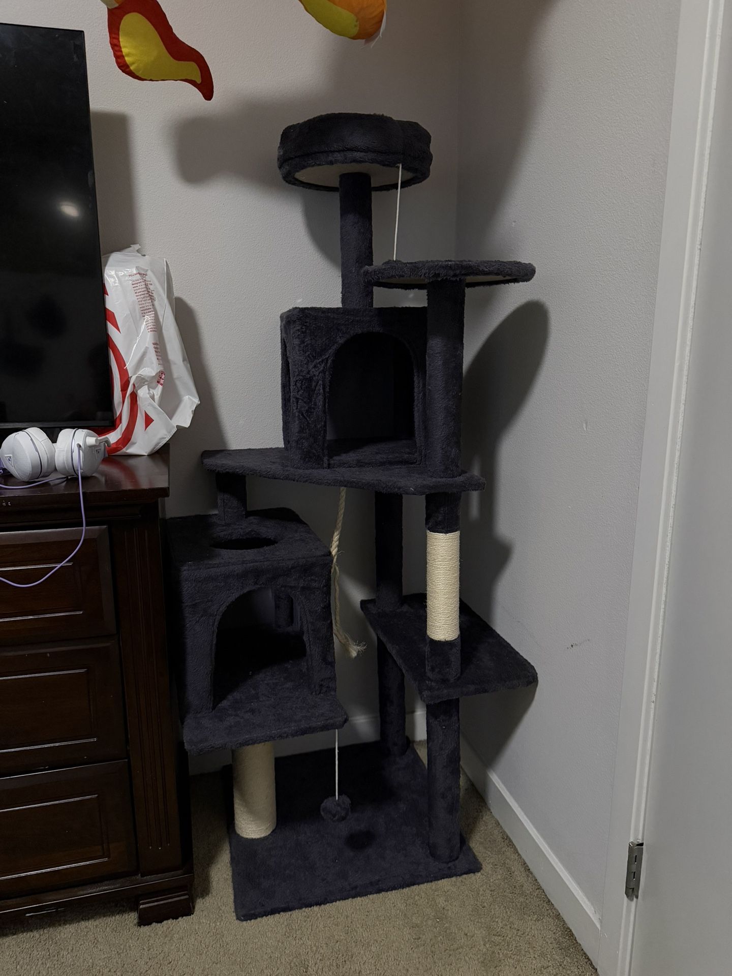 Tall Multi-Level Cat Tree / Cat Tower