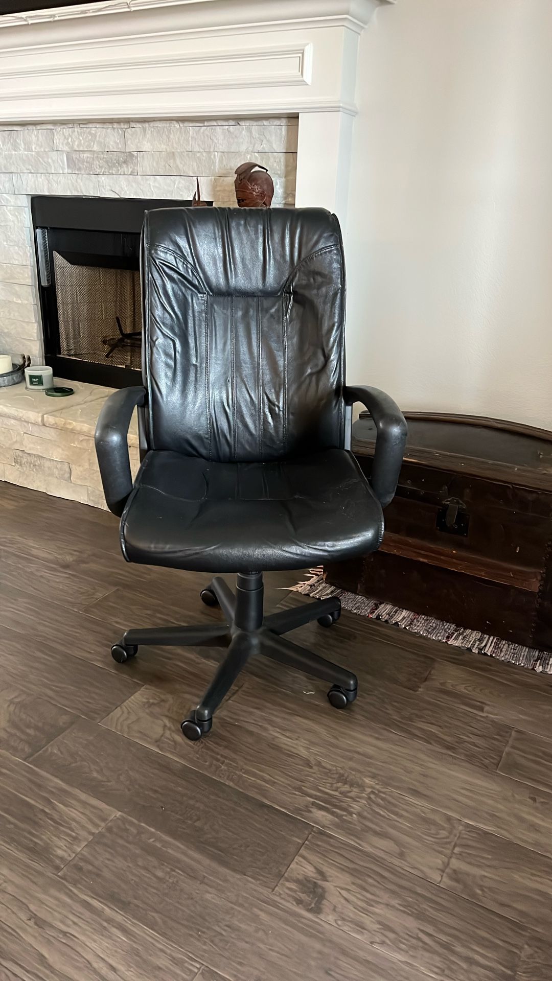 Black Leather Desk Chair