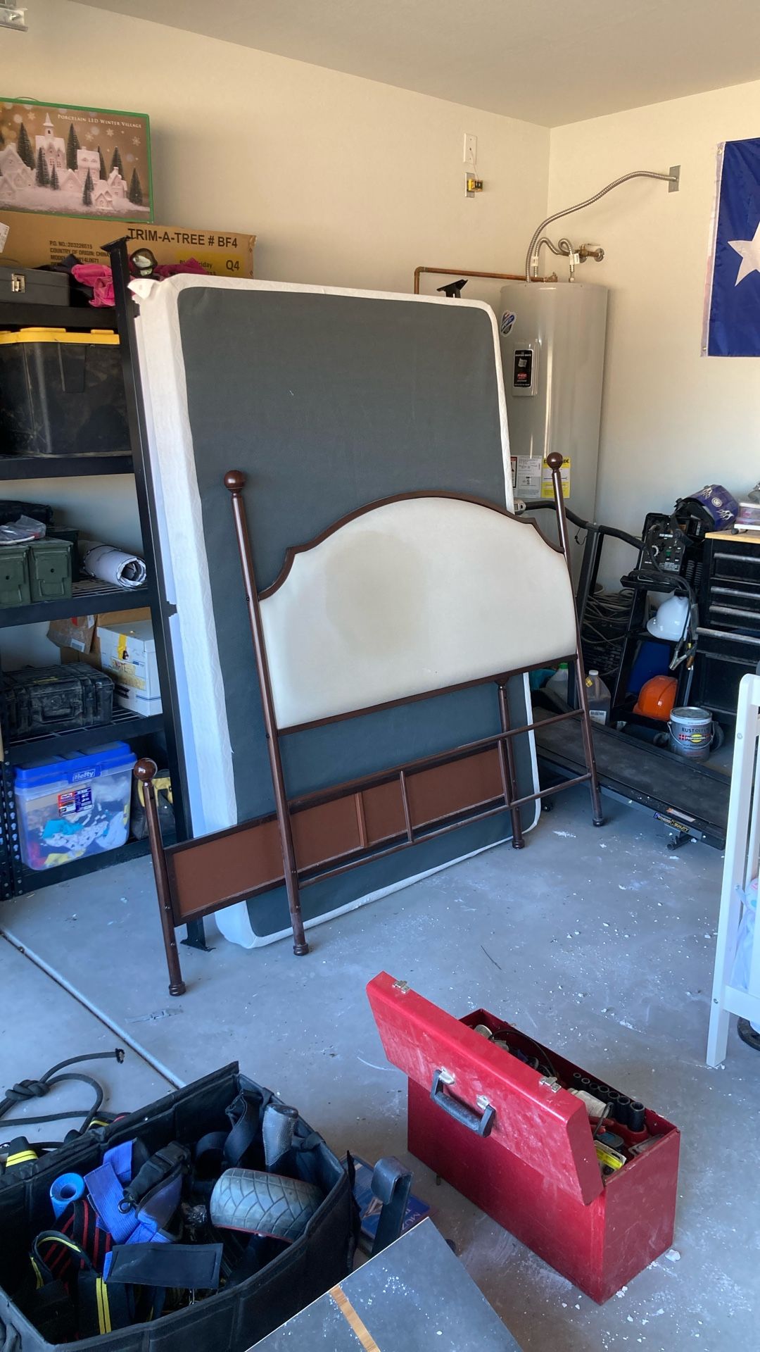 Full Size Bed And Treadmill Free