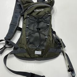 Vibrelli Performance Hydration Backpack & 2L Hydration Water Bladder, Green