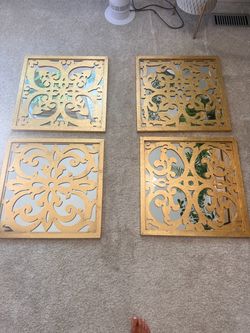Set of 4 gold decorative gold mirrors
