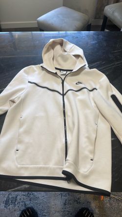 White Nike tech zip up size L