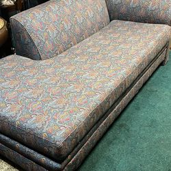 Vintage Fainting Couch/Love Seat 