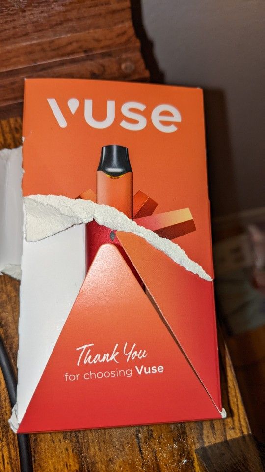 Vuse Device With Charger