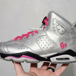 2013 nike air jordan 6 retro Valentine's Day in US Size 7 youth which is equivalent to US Womens 8.5