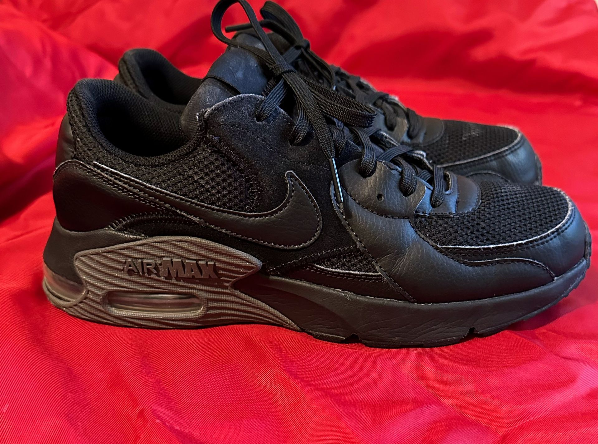 Nike Men’s Air Max Excee Size 8