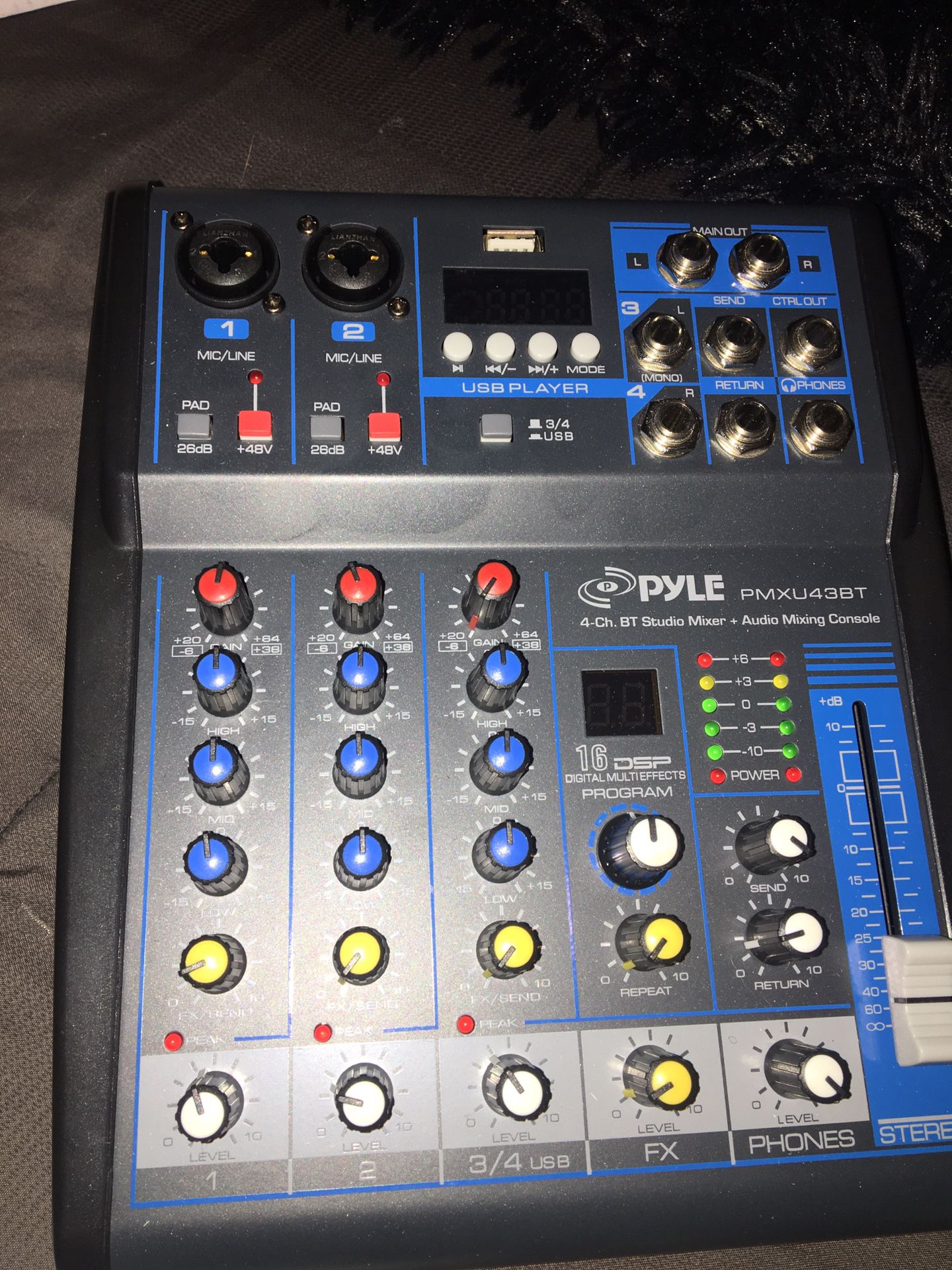 Pyle Professional Audio Mixer Sound Board Console System Interface 4 Channel Digital USB Bluetooth MP3 Computer Input 48V Phantom Power Stereo DJ Stu