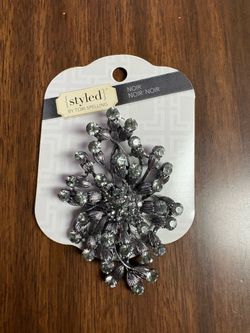 Styled By Tori Spelling Back Flower Broach